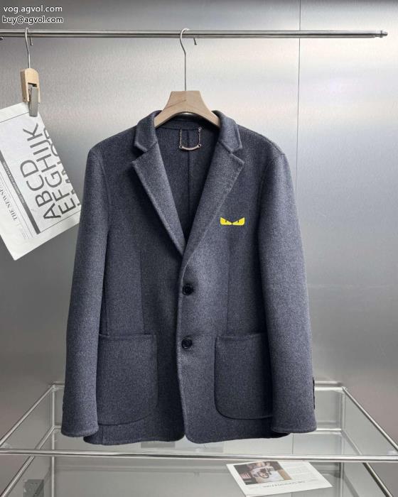 偽物 ブランド唯一無二の存在大人気セールコートFENDI_0_3