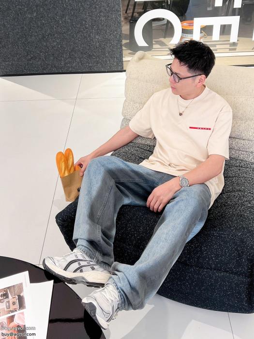 ブランド コピー 着払いPRADA半袖Tシャツ円高還元Sale完売必至_0_0