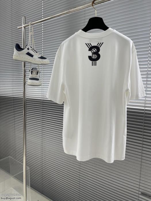 風合いが魅力夏限定Y-3ブランド コピー 専門半袖Tシャツ_0_2