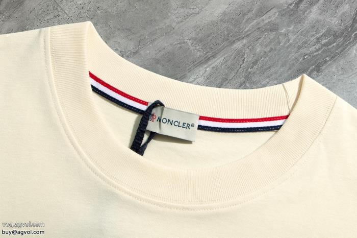 半袖TシャツMONCLERカジュアルな雰囲気があり2025トレンド先取り偽物 通販 _0_1