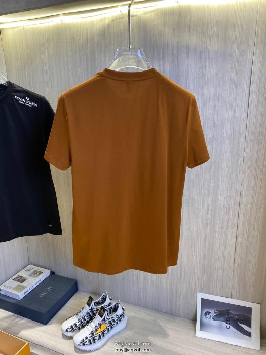 快適な着心地最新で完売確実フェンディ半袖Tシャツブランド コピー 専門_0_0