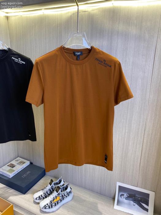 快適な着心地最新で完売確実フェンディ半袖Tシャツブランド コピー 専門_0_4