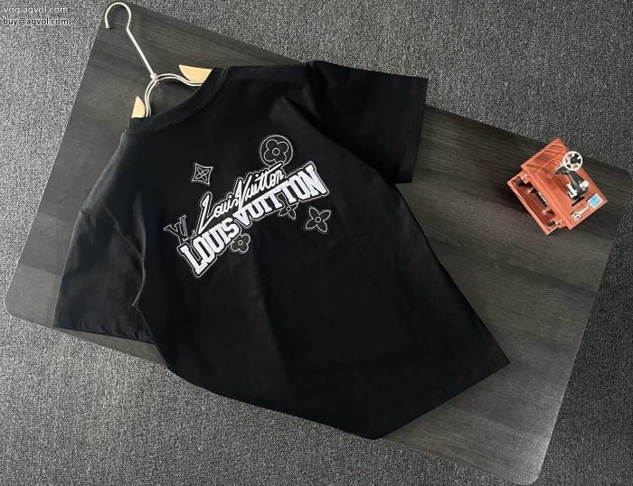 半袖Tシャツブランド コピー 激安LOUIS VUITTON早期完売早い者勝ち_0_1