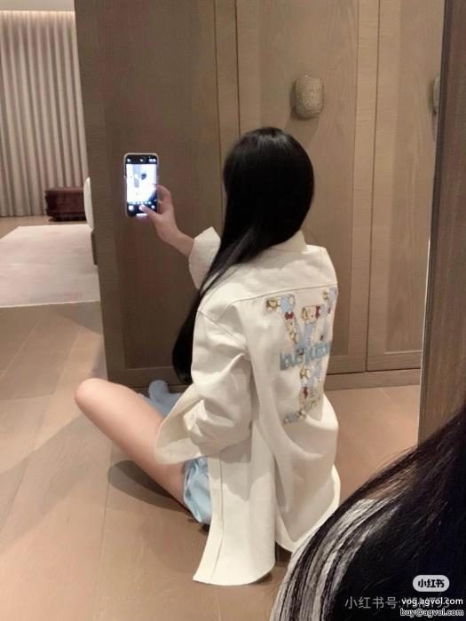 コピー 品 販売リッチな印象に完売続出コートLOUIS VUITTON_0_1