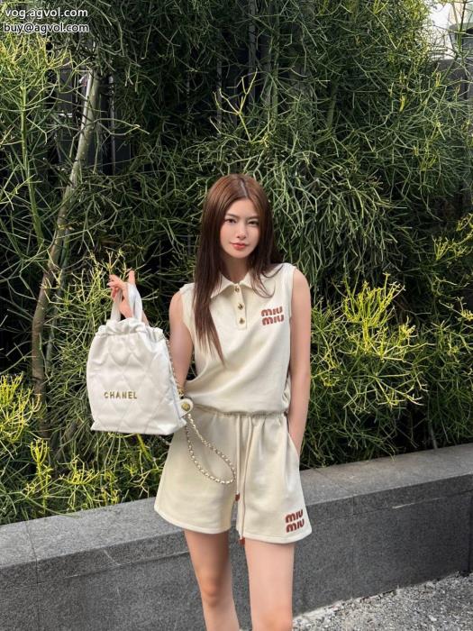 今季大人気のデザイン洗練された印象通販 ブランドセットMIUMIU_0_3