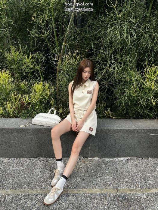 今季大人気のデザイン洗練された印象通販 ブランドセットMIUMIU_0_4