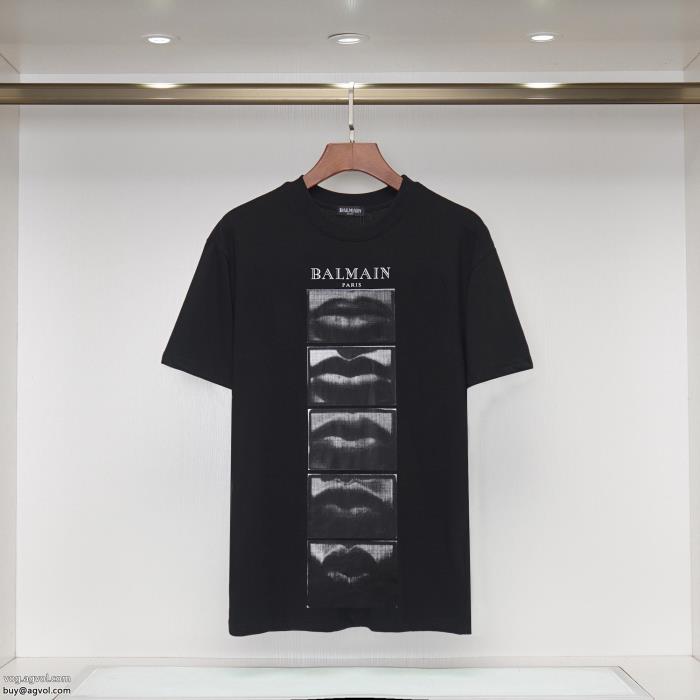 半袖Tシャツスーパー コピー 販売BALMAIN雑誌掲載夏の王道　適度な上品さ_0_2