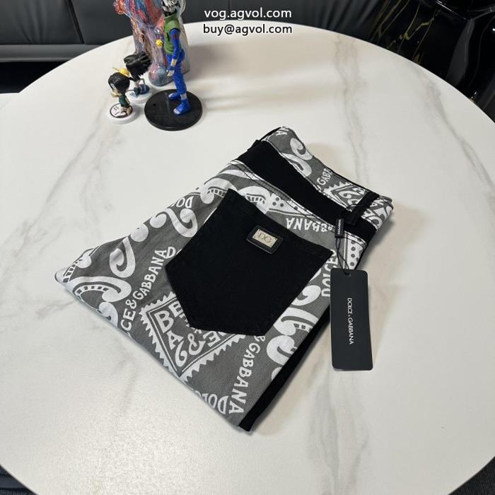 風合いが魅力大人な印象が溢れ出るDolce&Gabbanaブランド コピージーンズ_0_0