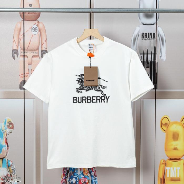 コピー 商品 販売BURBERRYカジュアルを一歩大人に大人気限定カラー半袖Tシャツ_0_0