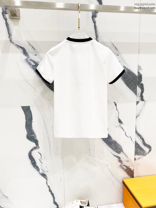 偽 ブランドセリーヌ半袖Tシャツ新作セール価格でゲット2025新作限定_0_3
