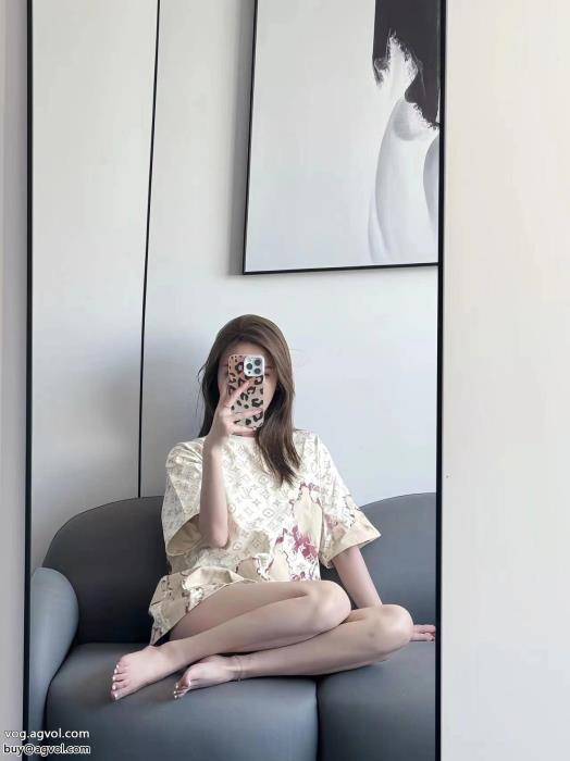 DIOR半袖Tシャツスーパー コピー ブランド 通販素敵なスタイルで夏の定番通勤の定番_0_2