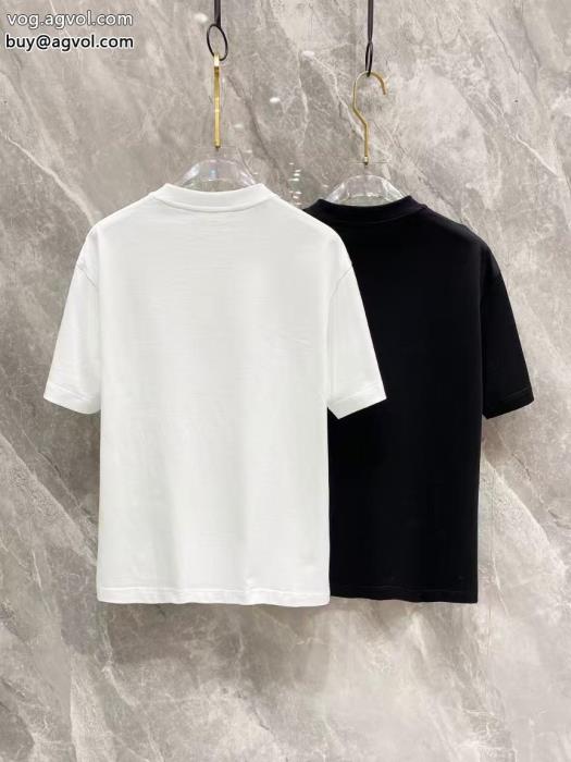 半袖TシャツCELINE魅力が光る個性的な2025のコーディネート偽物 ブランド_0_2