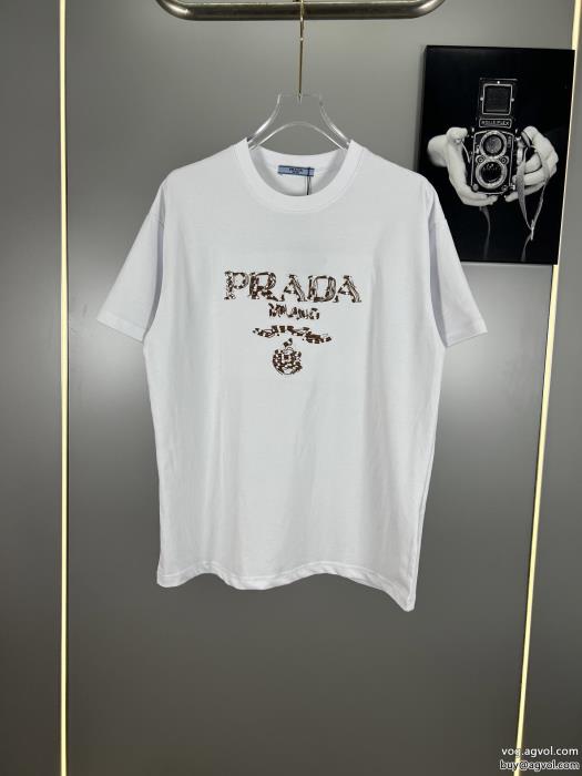 半袖Tシャツコピー 品 ブランド大人の雰囲気たっぷり着まわしアクセントPRADA_0_0