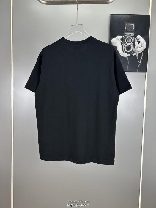 幅広く使える話題が沸騰中バーバリー半袖Tシャツコピー ブランド 通販 安心_0_1