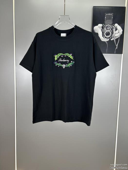 幅広く使える話題が沸騰中バーバリー半袖Tシャツコピー ブランド 通販 安心_0_2