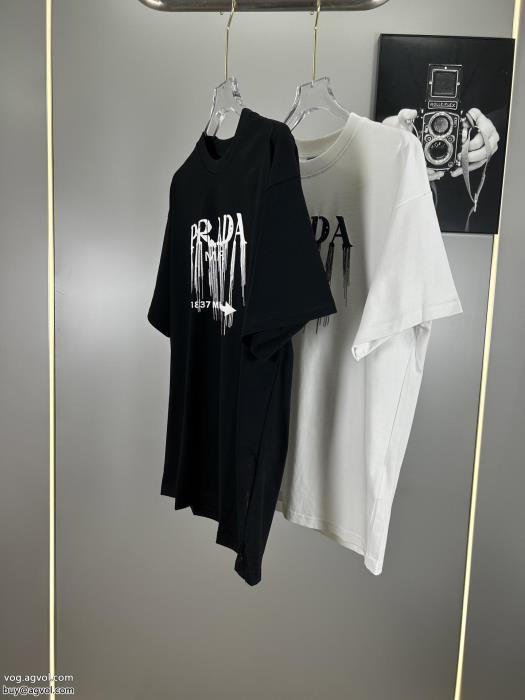 雑誌掲載高い品質を誇る半袖Tシャツプラダスーパー コピー 通販 優良_0_3