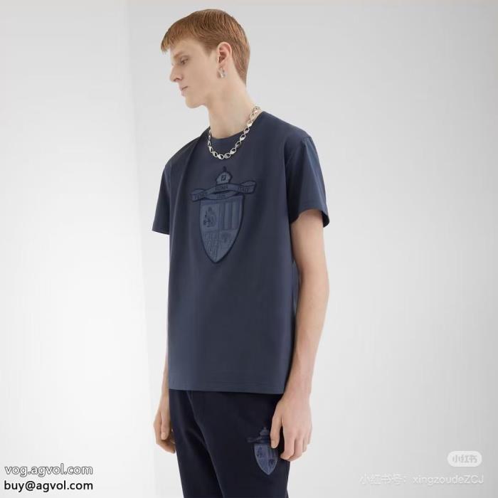 半袖Tシャツスーパー コピー 通販 優良ファッションの最先端！清潔感の高い新品フェンディ_0_1