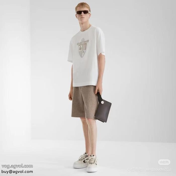 半袖Tシャツスーパー コピー 通販 優良ファッションの最先端！清潔感の高い新品フェンディ_0_2