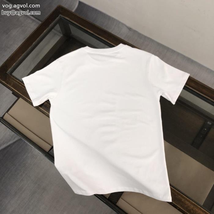 コピー 品 ブランド半袖TシャツFENDI毎シーズン人気が高い2025最新作_0_3