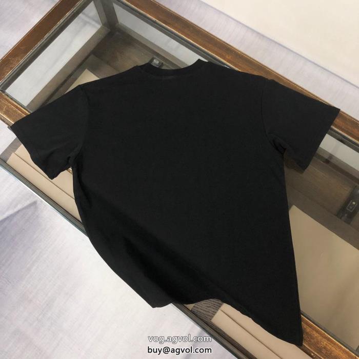 高級感も漂い今季流行りの人気新作半袖Tシャツフェンディブランド 偽物_0_2