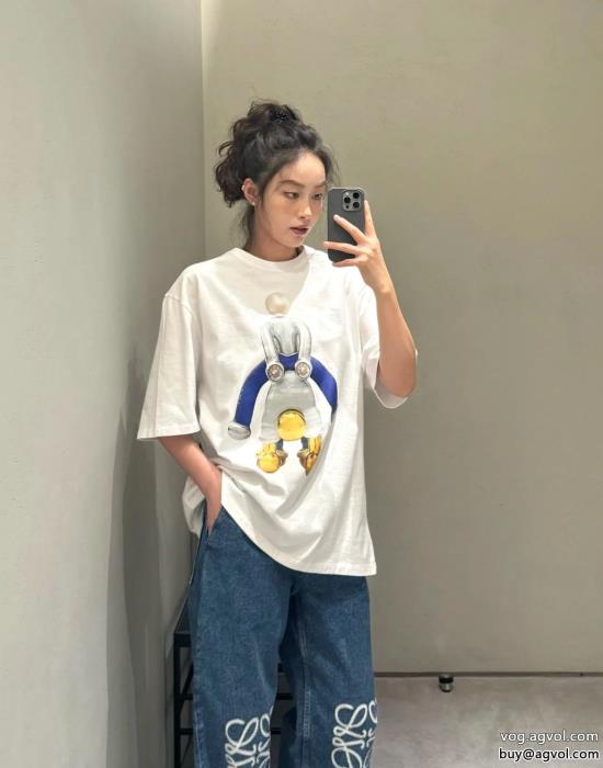 ブランド 通販 激安半袖Tシャツ人気確定 この夏絶対欲しいロエベ_0_4