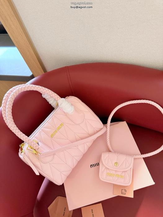 SS23残り僅使い勝手の良さMIUMIUバッグブランド コピー 品_0_0