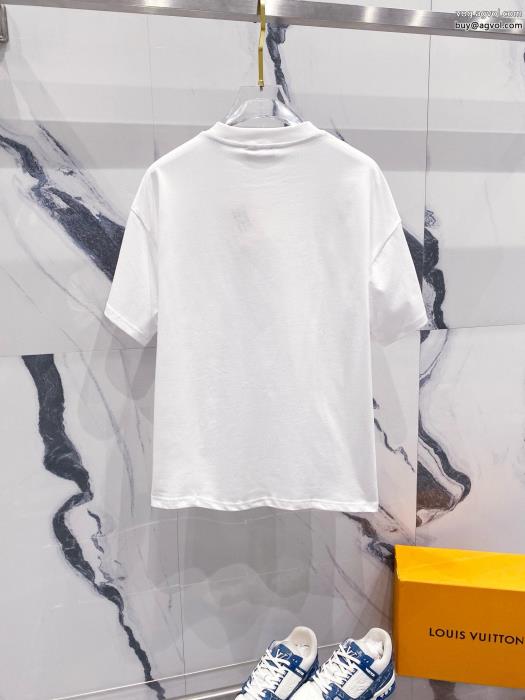BALMAIN今季はファション感漂う毎日に上質を 半袖Tシャツコピー 通販_0_1