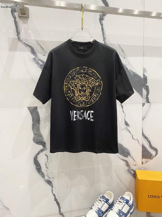 最安に挑戦2025到着済VERSACE半袖Tシャツスーパー コピー 安心 _0_0