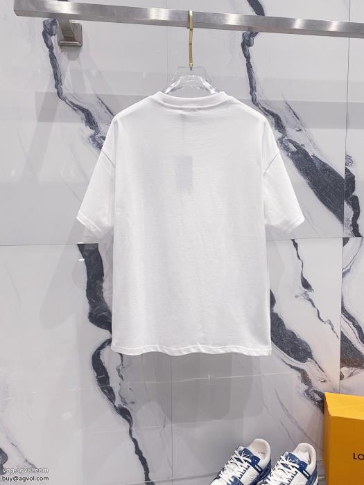 最安に挑戦2025到着済VERSACE半袖Tシャツスーパー コピー 安心 _0_1