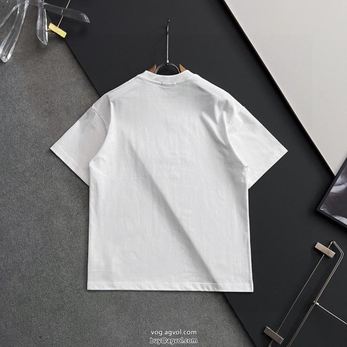 安定感があり毎年爆発的人気MONCLER半袖Tシャツブランド 通販 激安_0_4