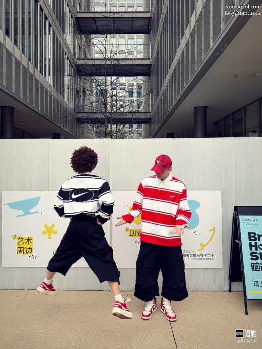 SUPREME長袖Tシャツブランド コピー  2025年の夏のマスト今季話題の一級品_0_2