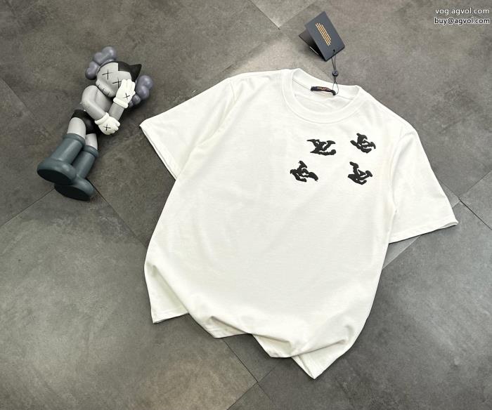 ブランド 偽物清潔感溢れる2025新作も続々登場!LOUIS VUITTON半袖Tシャツ_0_0