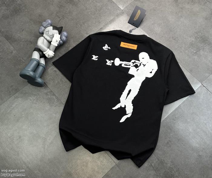 ブランド 偽物清潔感溢れる2025新作も続々登場!LOUIS VUITTON半袖Tシャツ_0_4