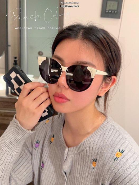 偽物 通販 サングラスヘルシー 抜け感重視大人の雰囲気たっぷりDIOR_0_3