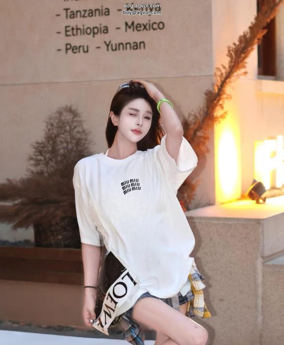 海外限定最安に挑戦MIUMIUブランド フェイク半袖Tシャツ_0_1
