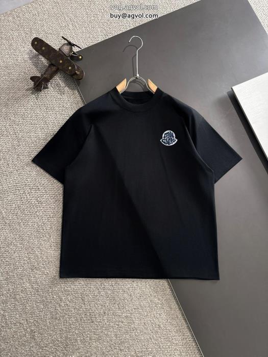 夏のフレッシュな気分に定番の人気商品MONCLERブランド コピー 販売セット_0_4