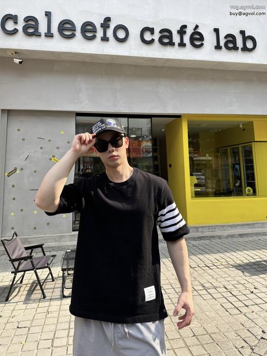 コピー 品 ブランドTHOM BROWNE涼しげな印象のNEW!国内完売半袖Tシャツ_0_1