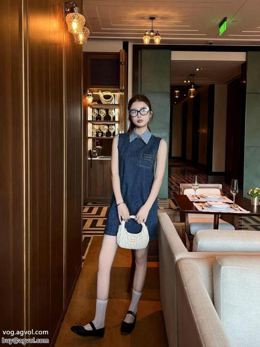 MIUMIU在庫数限定速達便発送ワンピース激安 ブランド 通販_0_4