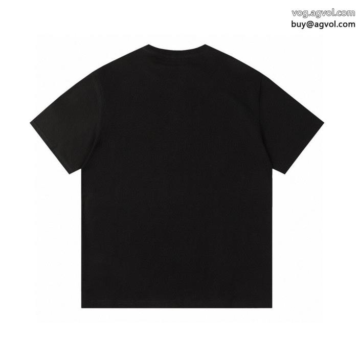 半袖Tシャツ偽 ブランド MONCLER周りの視線を圧倒する新作高級感漂う_0_1
