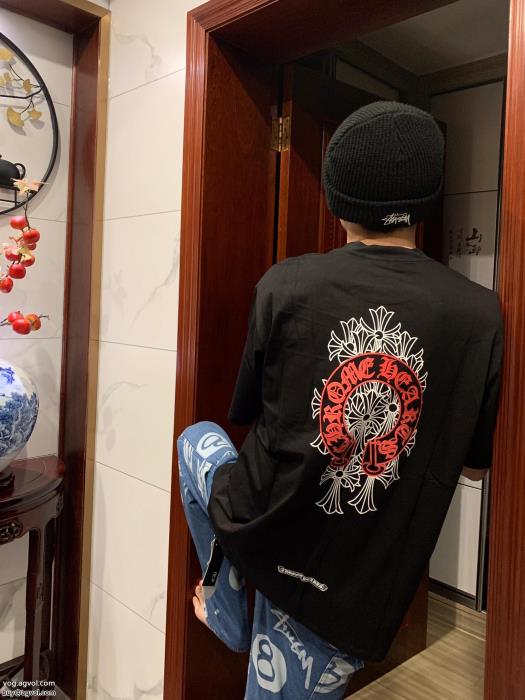 都会的な印象のスタイル完売必至CHROME HEARTSコピー 商品 販売半袖Tシャツ_0_2