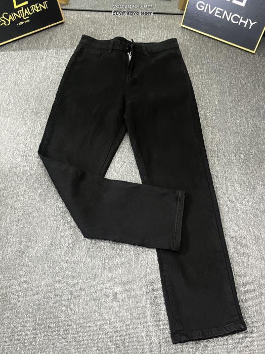 ジーンズLOUIS VUITTON今季話題の一級品オシャレ上級者に激安 ブランド_0_4