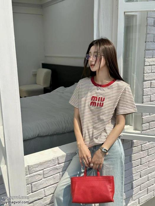 人気話題元気な印象に偽物 通販 MIUMIU半袖Tシャツ_0_4