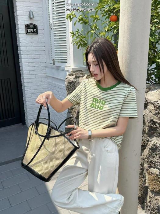 人気話題元気な印象に偽物 通販 MIUMIU半袖Tシャツ_0_6