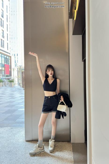 夏に絶対使える限定的限定SALEデニムパンツブランド コピー 優良LOUIS VUITTON_0_1