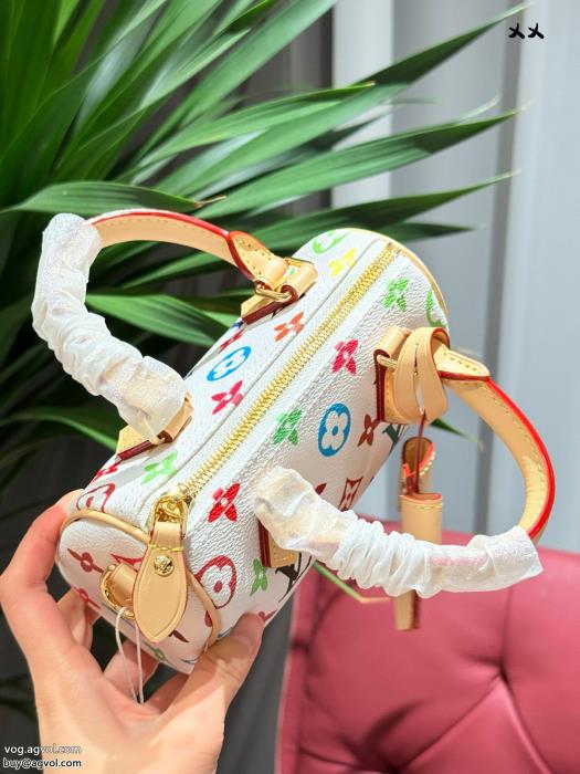 ブランド コピー ショップより格上げして2025最新作LOUIS VUITTONバッグ_0_1