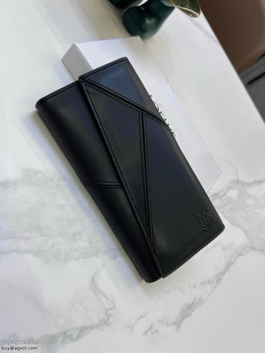 ブランド コピー 専門2025夏に意外と人気な新作きちんと感が抜群財布LOEWE_0_6