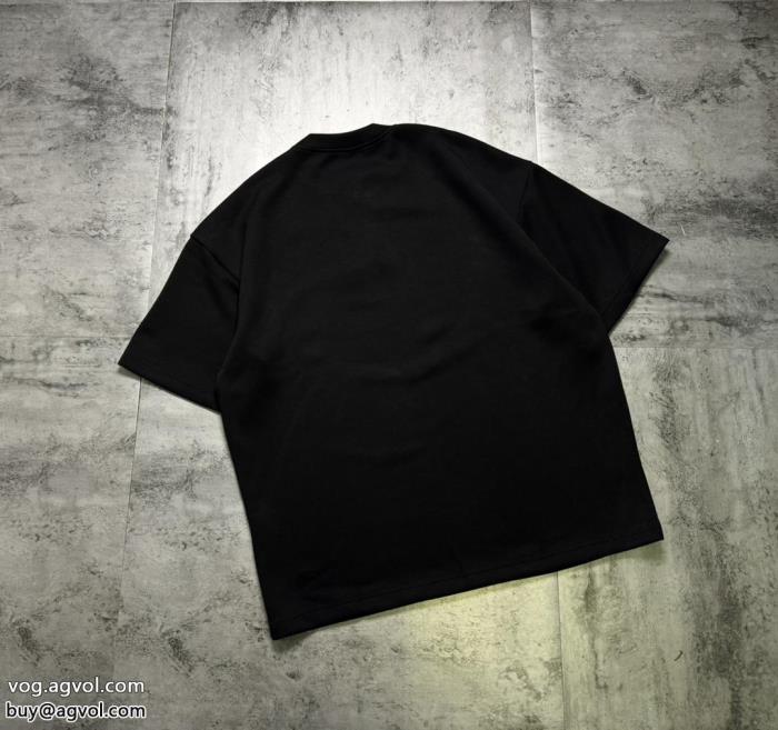 2025新作も続々登場!最新とても可愛いStone Islandブランド コピー 品半袖Tシャツ_0_2