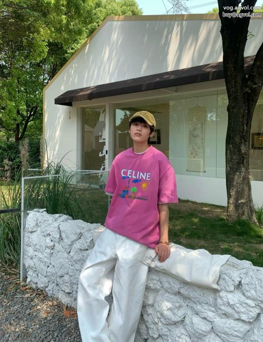 コピー ブランド限定生産品今季のトレンド人気新作半袖TシャツCELINE_0_4