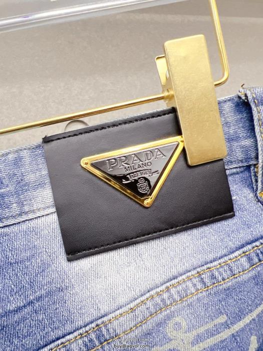 PRADA2025は継続系のトレンド今季のトレンド人気新作コピー 通販ジーンズ_0_3