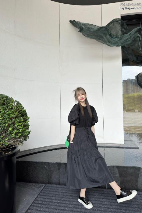 MONCLERワンピースブランド レプリカ格好良い自分へのご褒美_0_3